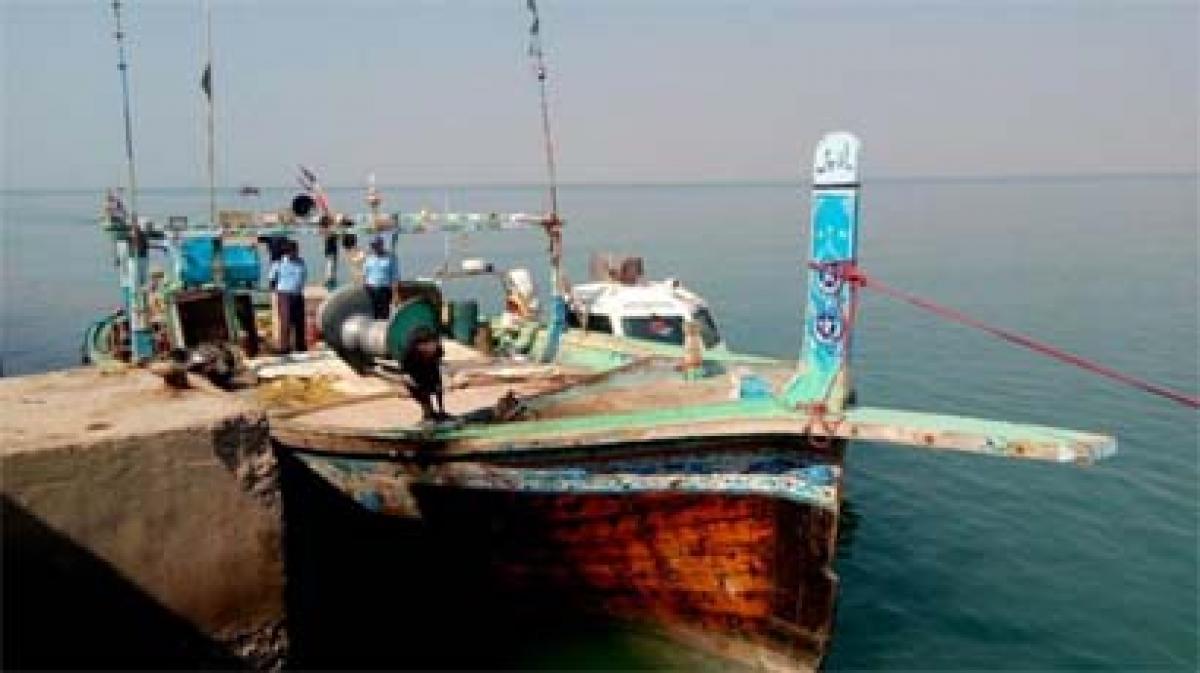 Pak fishing boat seized by BSF off the Kutch coast